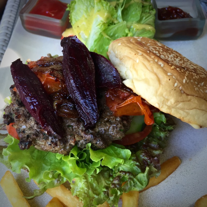 three monkeys cafe burger