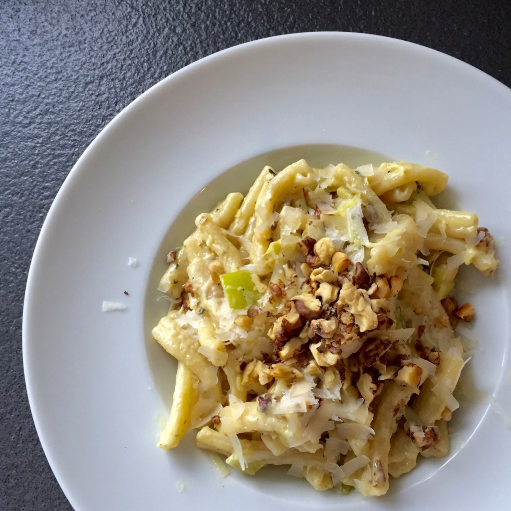 Pasta with Creamy Leek Sauce and Walnuts