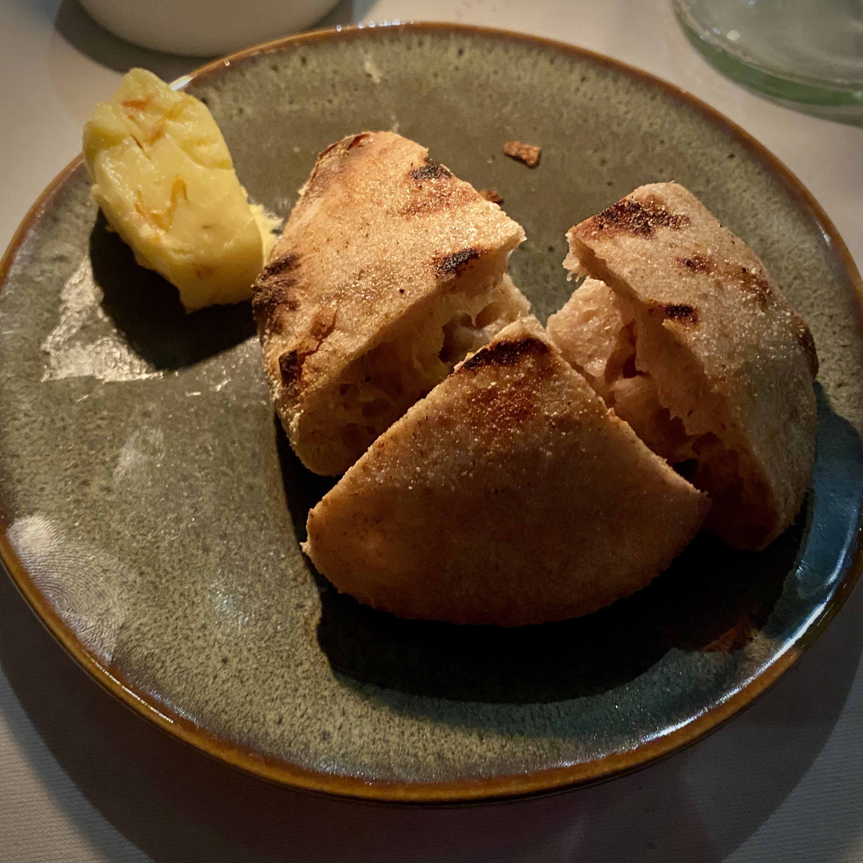 722D1461-AD34-45B4-B167-A2DB6C083F14_1_201_a