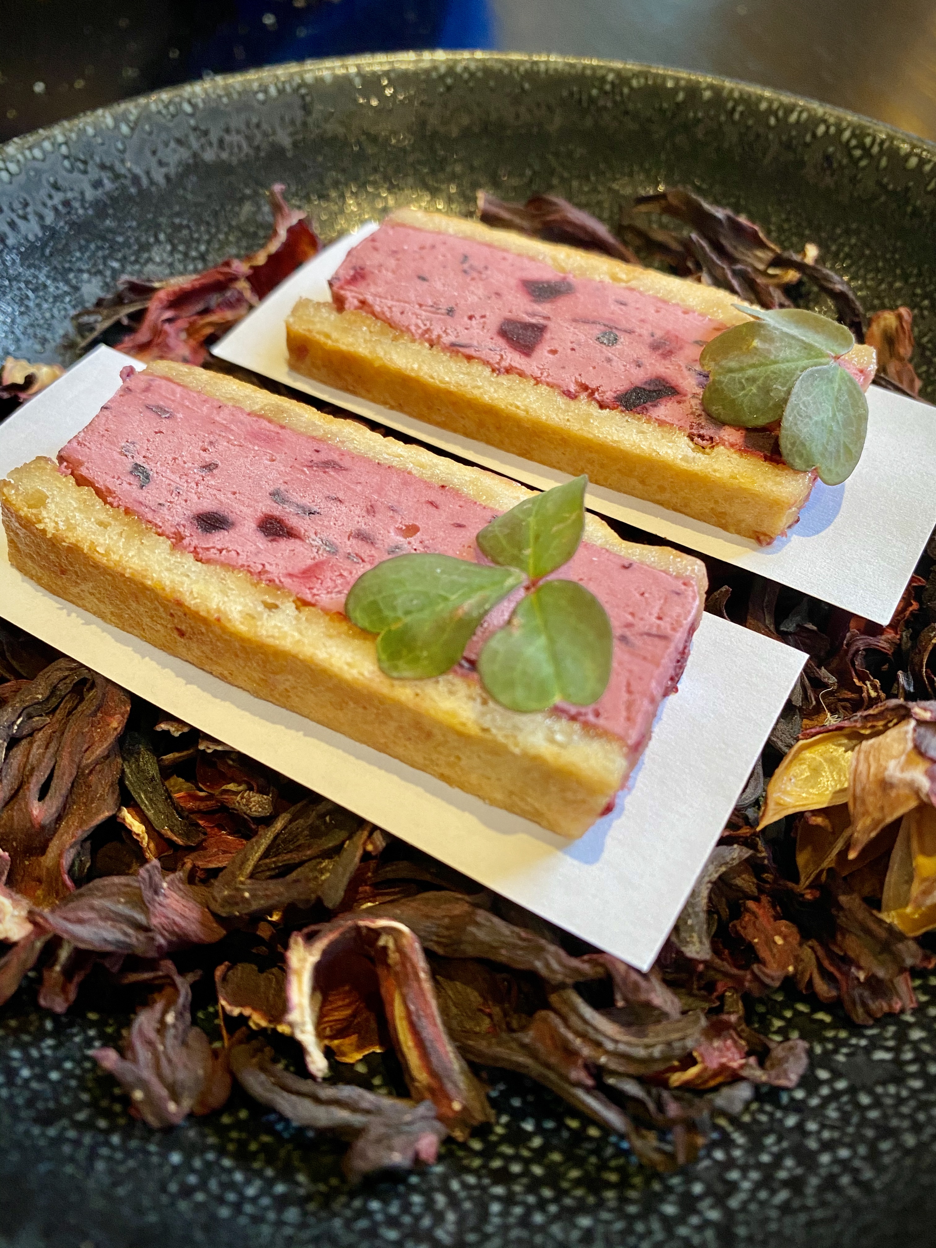 73D16116-563F-4681-8C61-27FF64003D79_1_201_a